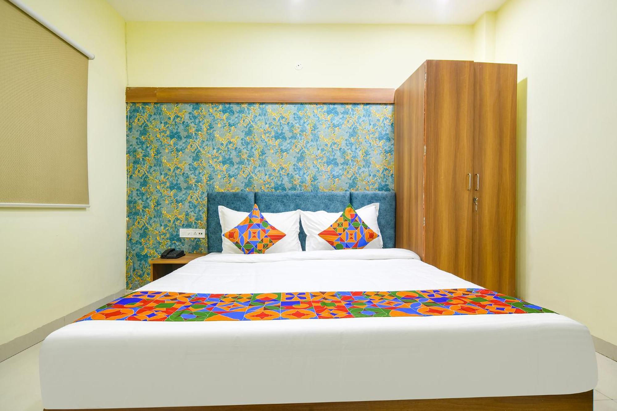 Fabhotel Grand Giriraj 3* Indore