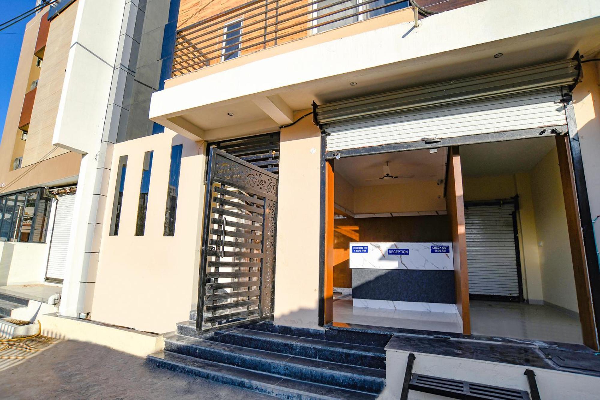 Fabhotel Grand Giriraj 3* Indore